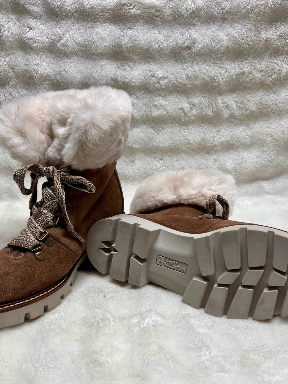 NWOT- White Mountain Chestnut Suede Fur-Trim Lace-Up Winter Boots